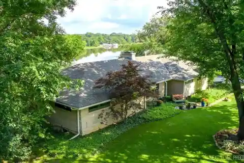 Stunning Home Along the Fox River