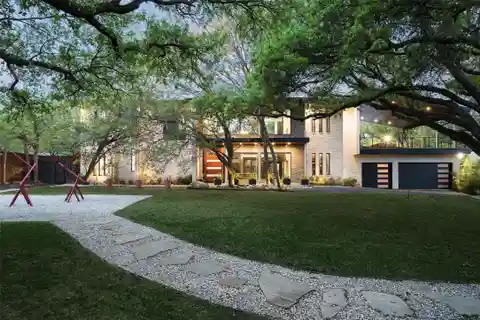 Extraordinary Modern Home in Coveted Hillcrest Estates