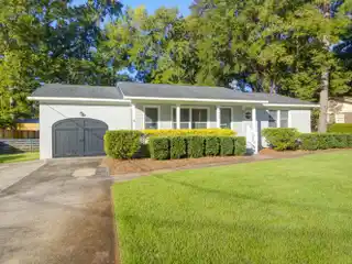 Charming Brick Ranch Near Sullivan’s Island
