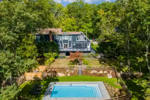 Hudson Valley Retreat with Sweeping Views