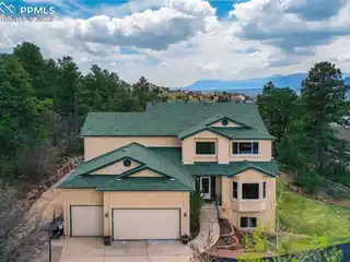 Elegant Home in a Peaceful Enclave