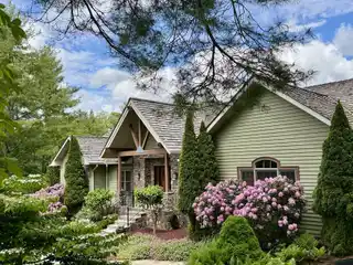 Exceptional Contemporary Mountain-Style Ranch Home