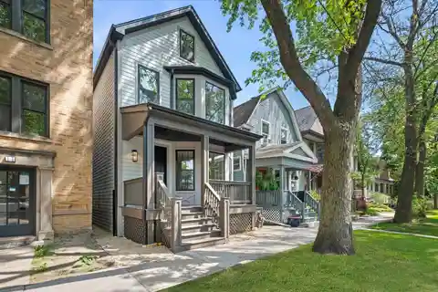 Beautifully Rebuilt Home in Edgewater