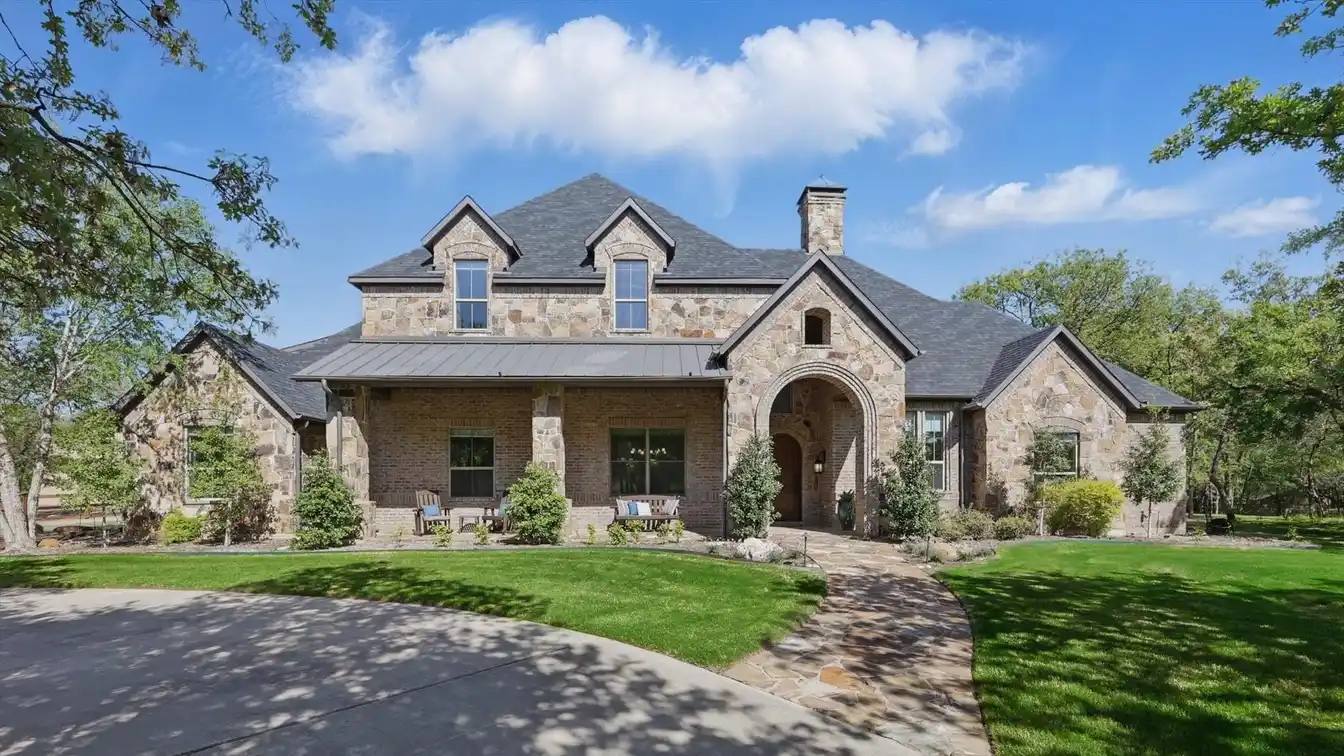 Farmhouse Bliss in Double Oak