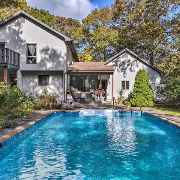 PEACEFUL RENTAL WITH POOL
