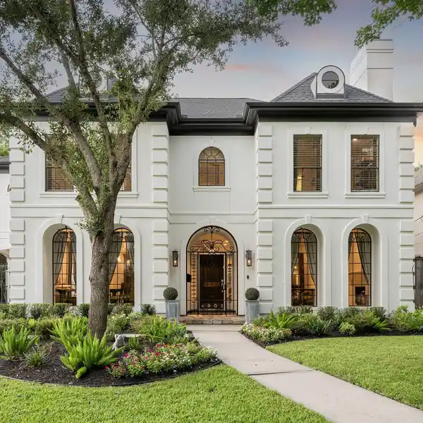 BELLAIRE LUXURY HOME WITH ELEVATOR