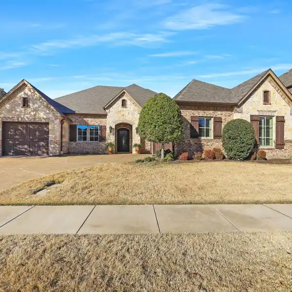 THOUGHTFULLY DESIGNED HOME OFFERING UNMATCHED CONVENIENCE