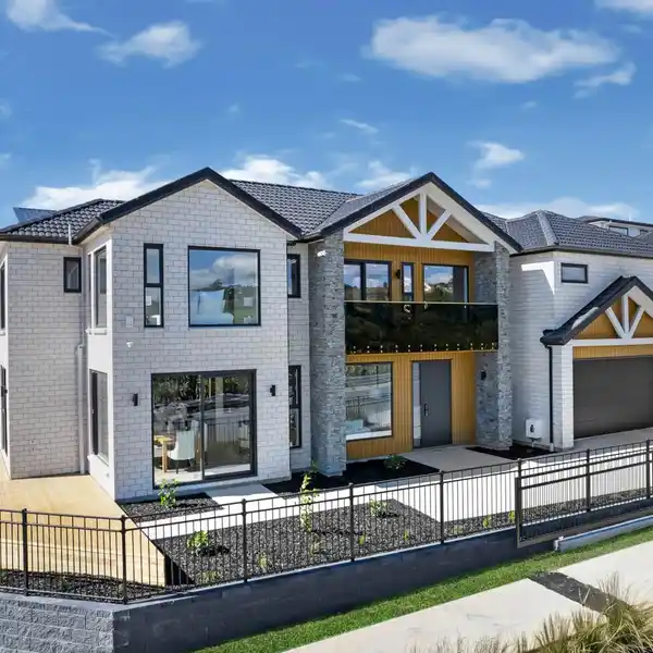 EXQUISITE BRAND NEW CORNER SITE HOME
