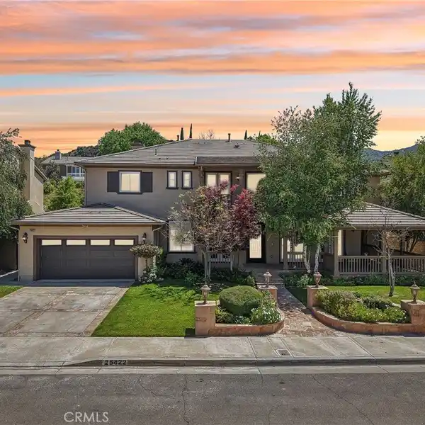RARE SOUTHERN OAKS MANOR