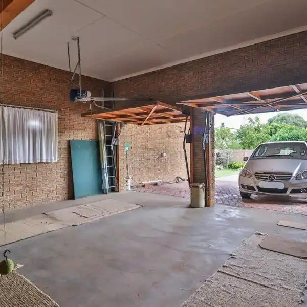 IDYLLIC ESTUARY ESCAPE NEAR THE OCEAN