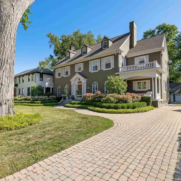 CLASSIC COLONIAL WITH HIGH-END RENOVATIONS