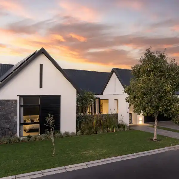 LUXURY AND COMFORT IN THE PRESTIGIOUS VAL DE VIE ESTATE