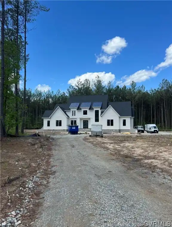 Architectural Masterpiece on Five Private Acres