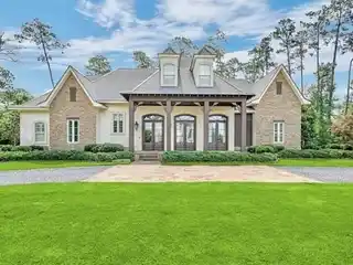 Spacious Estate Surrounded by Lush Greenery