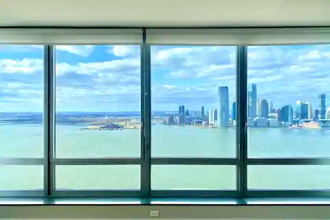 Exquisite Rental with Spectacular Panoramic Views