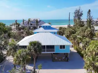 Newly Renovated Smart Home on Exclusive Palm Island