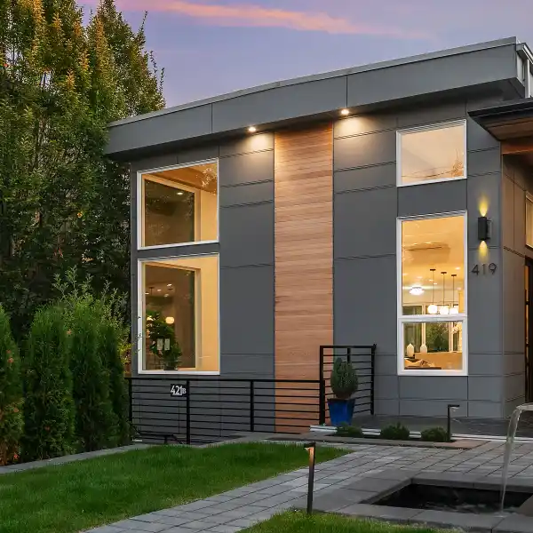 NEW HOME BLENDING LUXURY AND COMFORT