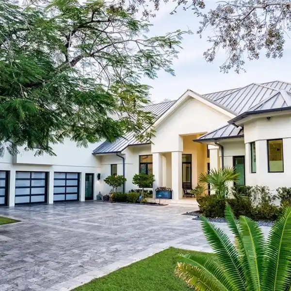 LUXURIOUS RETREAT IN PRESTIGIOUS PELICAN BAY