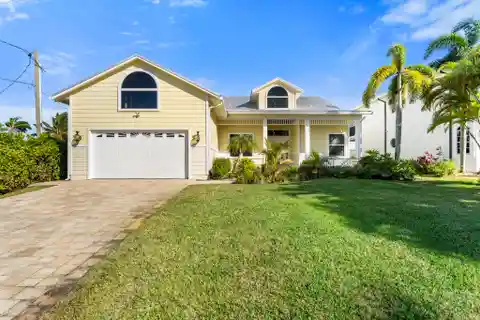 Stunning Waterfront Home for Entertaining and Relaxation