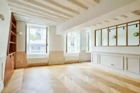 Beautiful Fully Renovated Apartment