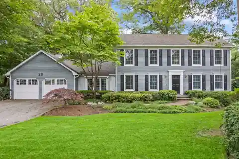 Beautifully Appointed Colonial in Island Estates