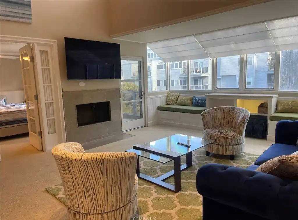 Charming Condo Steps to the Ocean