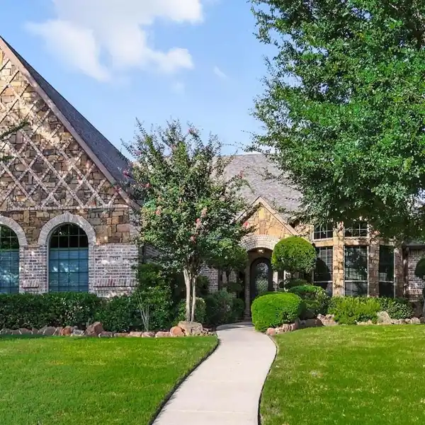 ELEGANT ONE-OWNER HOME WITH DREAM BACKYARD