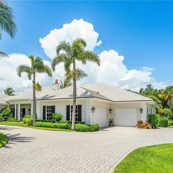 PREMIER RIOMAR BAY OFFERING