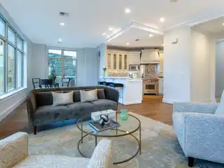 Luxury Living at the Residence at the Ritz Carlton