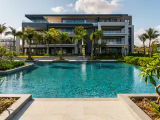 Luxury Island Penthouse with Expansive Terrace and Privacy