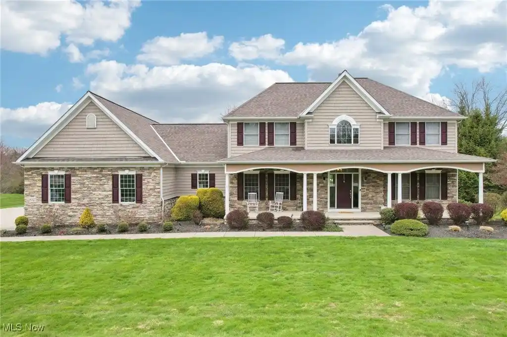Luxury and Comfort on a Beautiful Acre