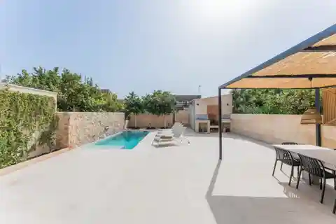 Fantastic Townhouse with Pool Completely Renovated in Campanet