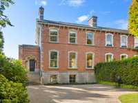 9 AILESBURY ROAD