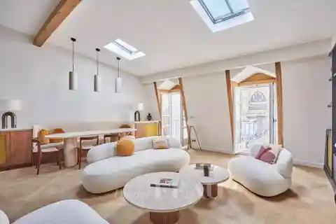 Magnificent Top-Floor Apartment