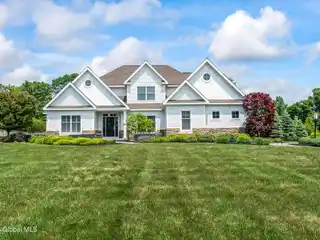 New Construction Luxury in Quiet Cul-De-Sac