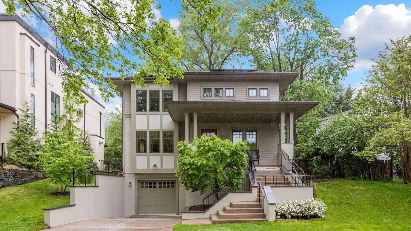 Energy Efficient Arts and Crafts Style Home