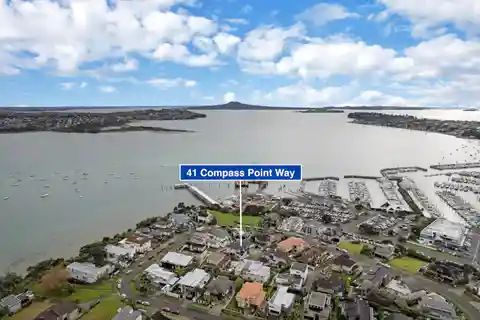 Modern Residence on Compass Point Way