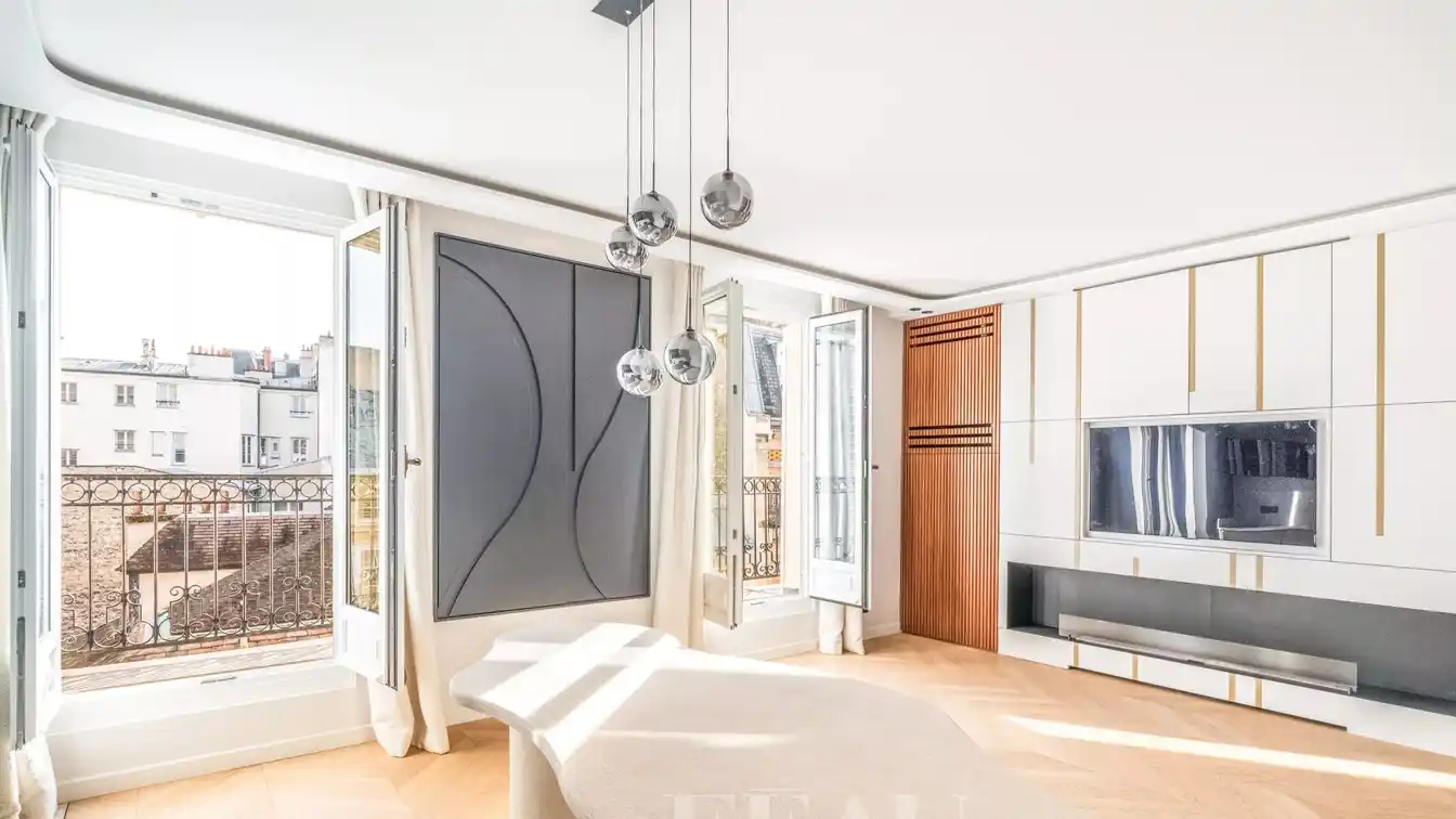 Completely Renovated Apartment in a Beautiful Building