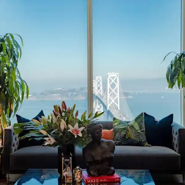 RARE HIGH-FLOOR HOME AT ONE RINCON HILL