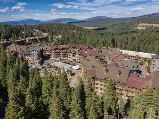 Exceptional Ski-In/ski-Out Condo in the Heart of Northstar Village