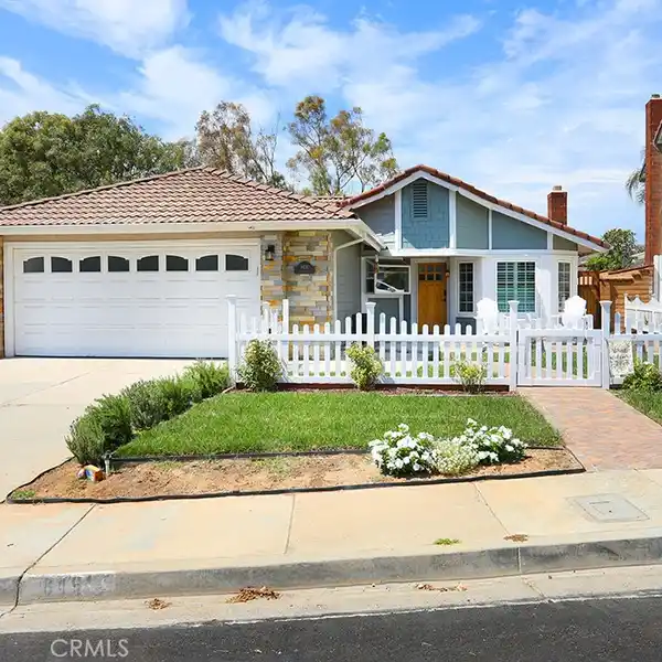 BEL AIR BEAUTY WITH SWEEPING MOUNTAIN VIEWS