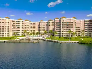 Remodeled Penthouse with Spectacular Views