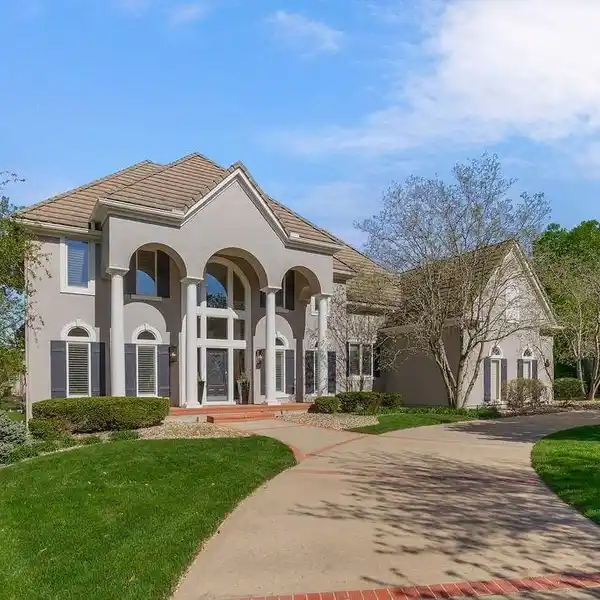 FABULOUS ESTATE HOME IN FALCON RIDGE ESTATES