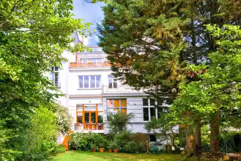 Elegant Uccle Estate with Expansive Garden