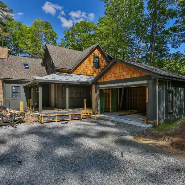 MAGNIFICENT NEW BUILD IN THE BREATHTAKING BURLINGAME COUNTRY CLUB