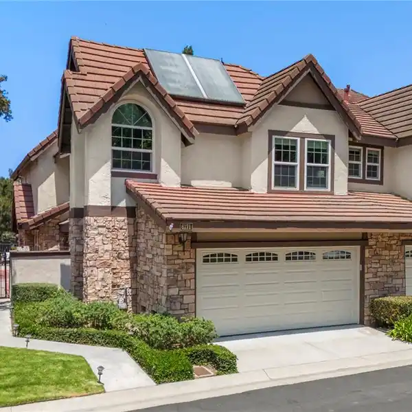 NEWLY REMODELED END-UNIT TOWNHOME