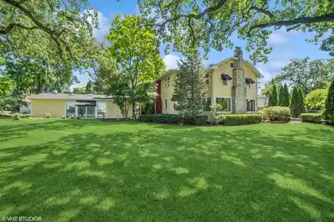 Crystal Lake Estate with Resort-Style Amenities