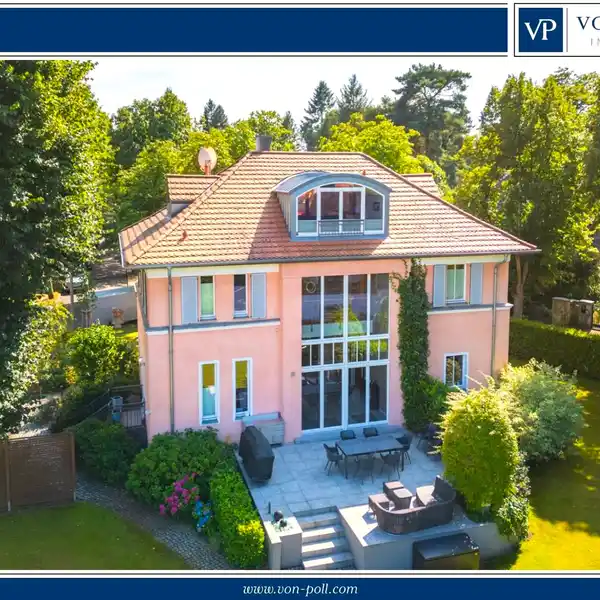 FAMILY-FRIENDLY VILLA IN THE POPULAR MUSICIANS' QUARTER