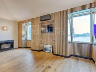 Bright Completely Refurbished Apartment