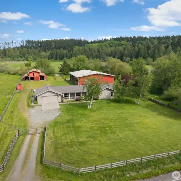 BEAUTIFUL EQUESTRIAN PROPERTY ON BLACKJACK CREEK